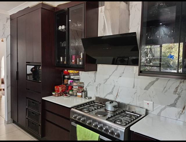 4 BEDROOM HOUSE FOR SALE IN BRACKENHURST